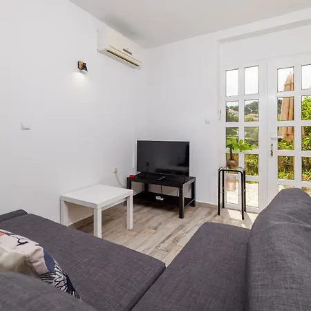 Tatjana Apartment *