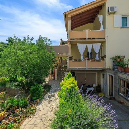 Tatjana Apartment Banjol